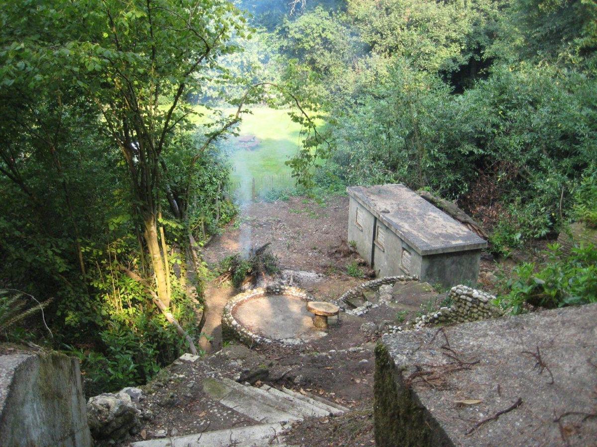 6 sept 2013 looking down Hope's staircase